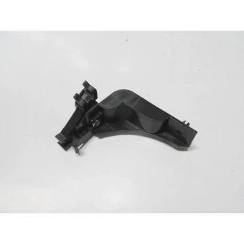 TOYOTA YARIS- 02/06; ÖN TAMPON BRAKETİ İÇ SAĞ (YAN KULAĞA TAKILAN) (TW)