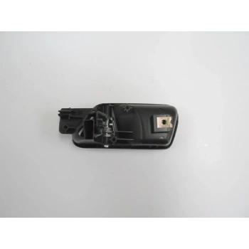 VOLKSWAGEN CADDY- 11/15; ÖN KAPI İÇ AÇMA KOLU SAĞ SİYAH (ELCEĞİ GÜMÜŞ GRİ) (HUSHAN)