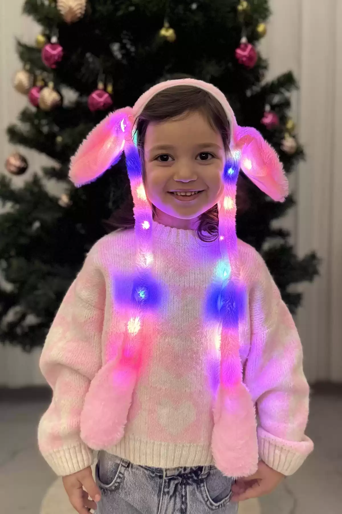 Pembe Renk Kulakları Oynayan Işıklı Peluş Taç