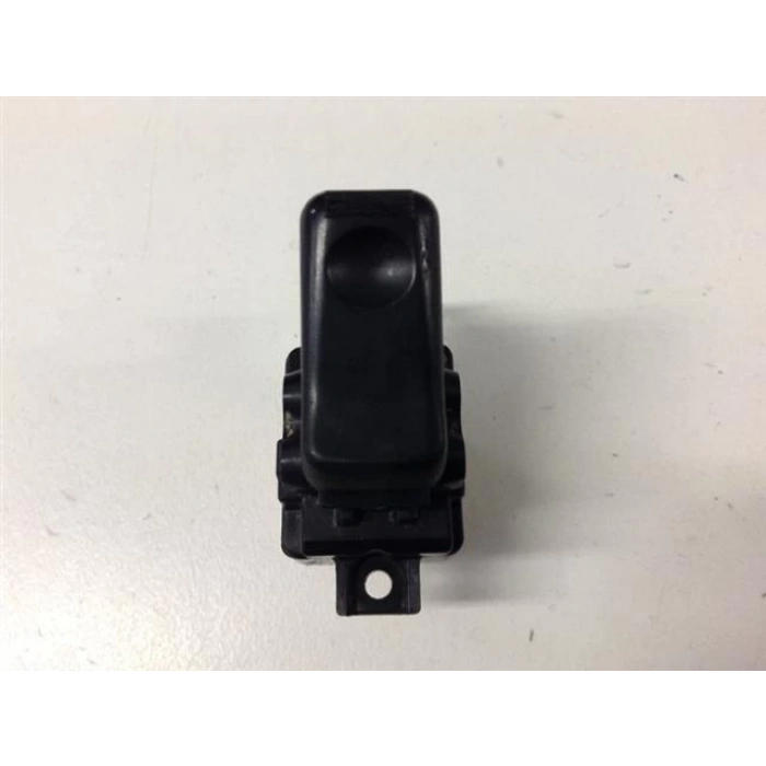 CAM DÜĞMESİ MAZDA 323 97-98 ÖN SAĞ /HG30-66-370