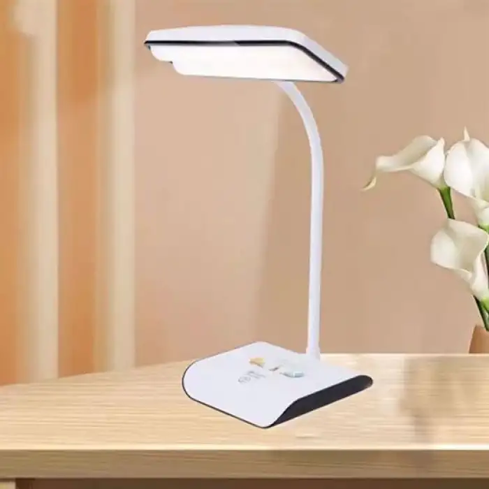 New Şarjlı Oynar Esnek Başlıklı Dokunmatik 3 Farklı Modda Yanan Kaymaz Taban LED Masa Lambası