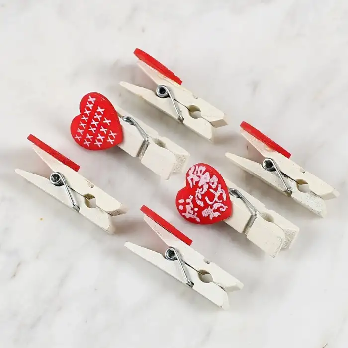 Loren Dekoratif Kırmızı Kalp Desenli Mandal 6lı