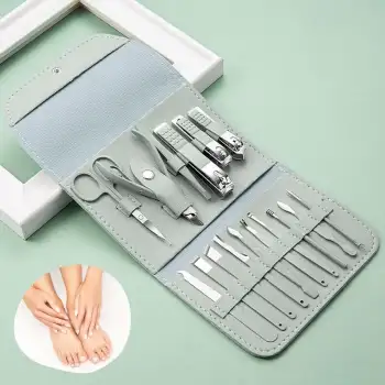 New Kendiliğininden Çantalı Seyahat Tipi 16 Parça Manikür Pedikür Seti