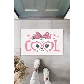 Dijital Baskı Beyaz Cool Pembe Gözlüklü Fiyonklu Kedi Dekoratif Kapı Paspası K-2038