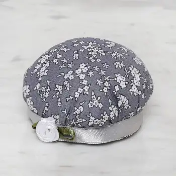 Loren Kola Takılabilir İğnedenlik Gri Çiçekli