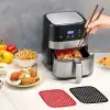 New Renkli Isıya Dayanıklı Yıkanılabilir Silikon Fırın Ve Airfryer Kare Pişirme Matı 21,5 Cm