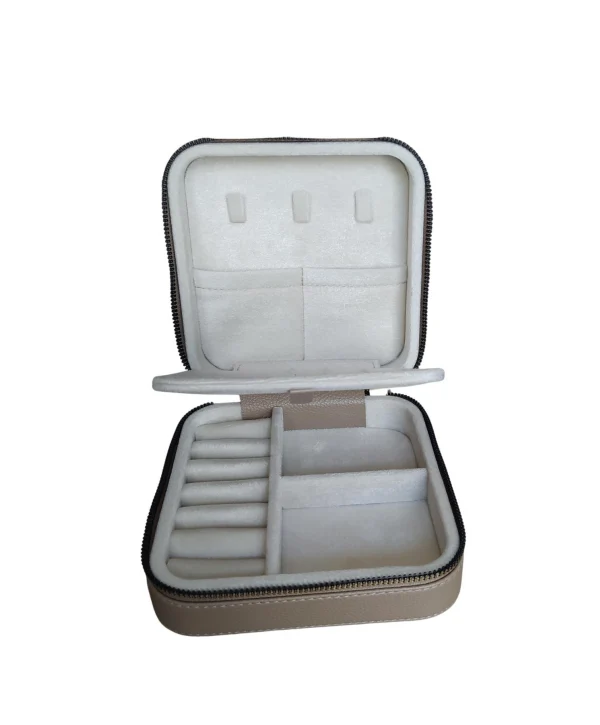 Fermuarlı Deri (ahşap Kasalı ) Orta Boy Takı, Seyahat Ve Mücevher Çantası,kutusu Vizon  (15x15 Cm)