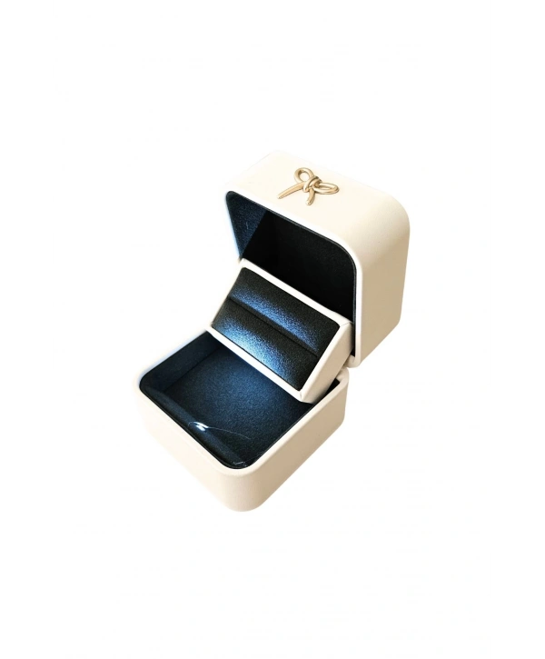 Işıklı Premium Deri Yüzük & Alyans Kutusu (Beyaz)