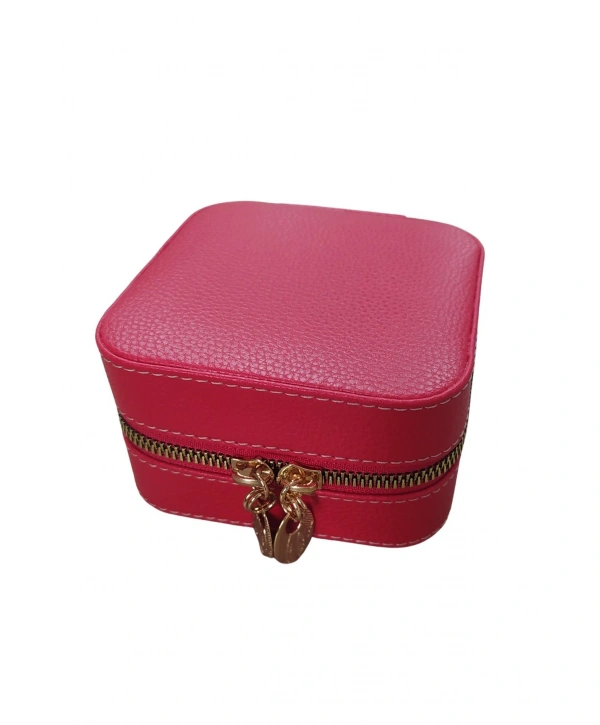 Fermuarlı Deri (Ahşap Kasalı ) Takı, Seyahat Ve Mücevher Çantası,kutusu Kırmızı (11x11 Cm )