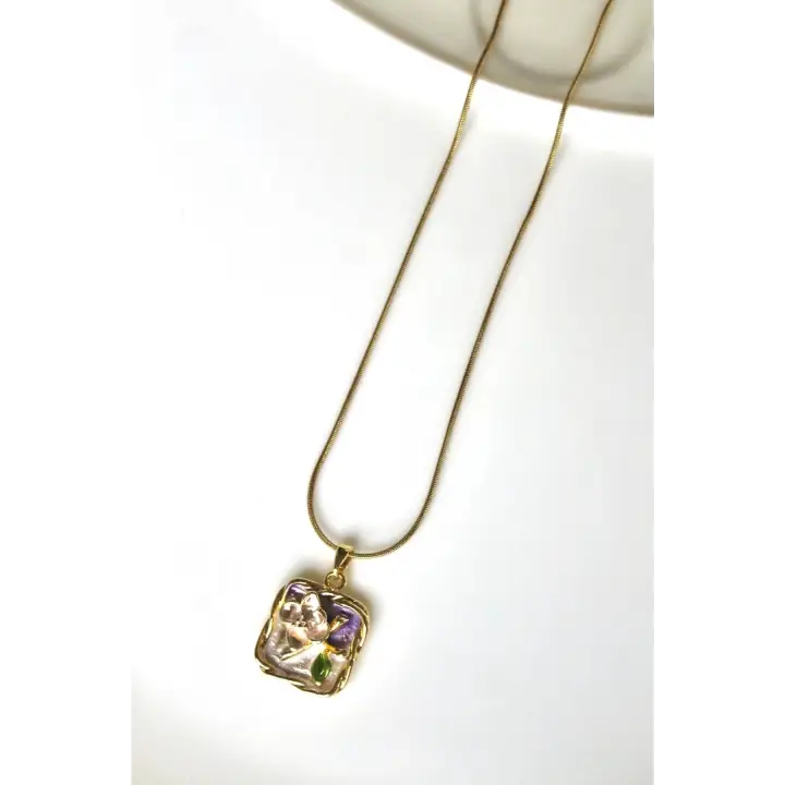 Vintage Kare Burgu Kenarlı Mor Çiçek Motifli 3d Tablo Tasarım Kadın Çelik Kolye Kararmaz Renk Atmaz