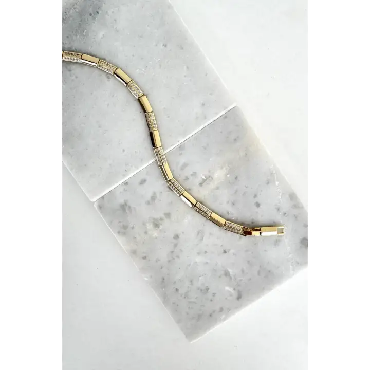 Zirkon Taşlı Çubuk Tasarım Kelepçe Kadın Çelik Bileklik Altın Kararmaz Renk Atmaz