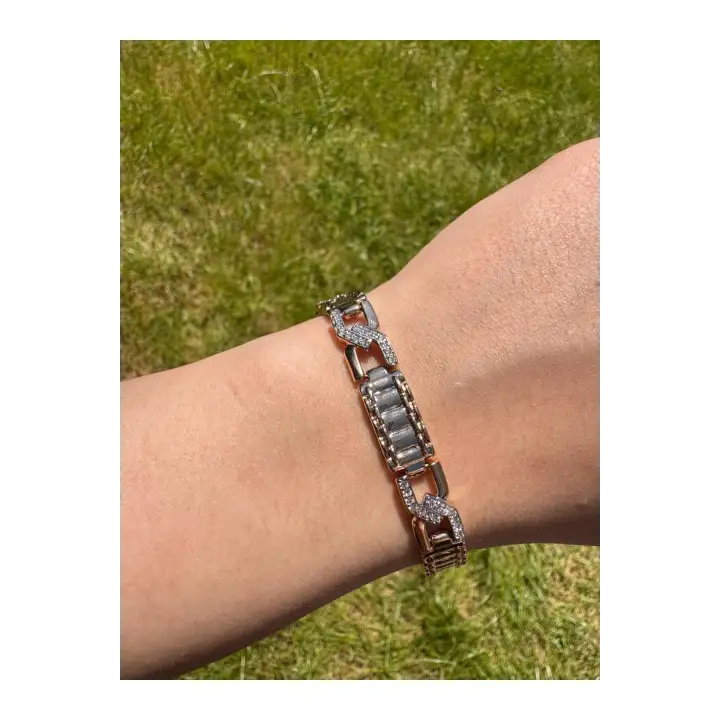 Rose Gold Z Form Detaylı Zirkon Taşlı Kadın Çelik Bileklik Kararmaz Renk Atmaz