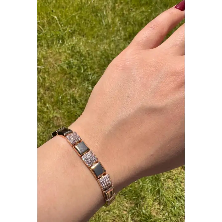Rose Gold Kare Plaka Detaylı Zirkon Taşlı Kadın Çelik Bileklik Kararmaz Renk Atmaz