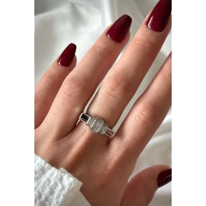 Punch Model Zirkon Taşlı Tasarım Ayarlanabilir Kadın Çelik Yüzük Gri Kararmaz Renk Atmaz