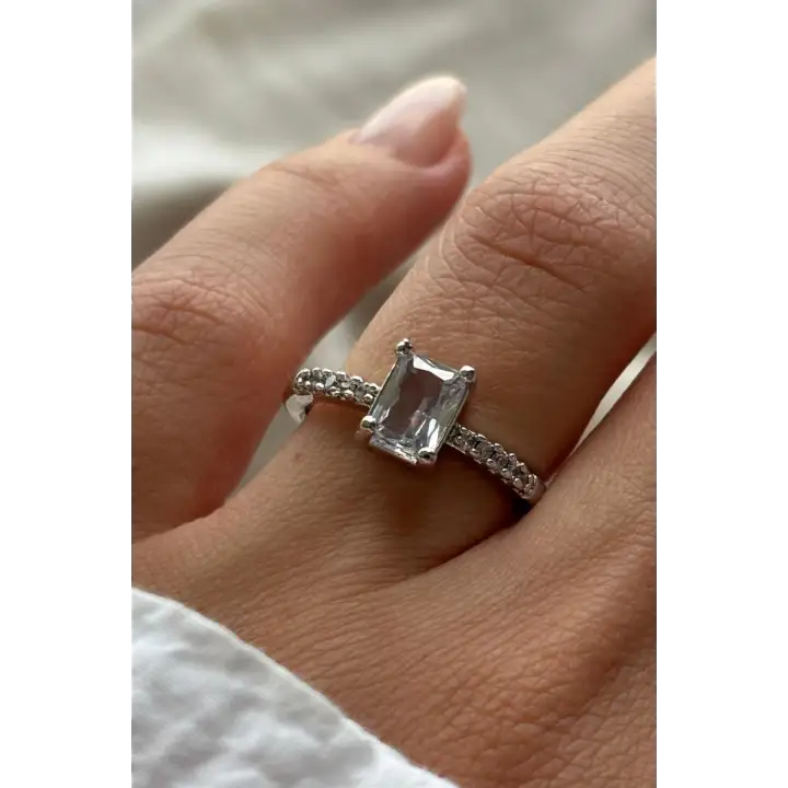 Lustre Klasik Baget Kesim Taşlı Sıra Bant Tek Taş Ayarlanabilir Kadın Çelik Yüzük Gümüş Kararmaz