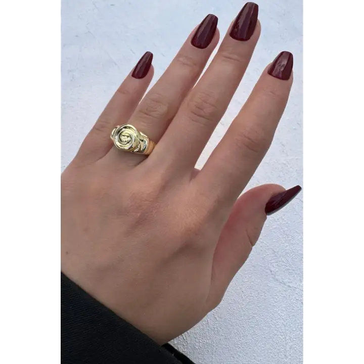 Vintage Seri Gül Motifli Spiral Form Ayarlanabilir Kadın Çelik Yüzük Altın Kararmaz Renk Atmaz
