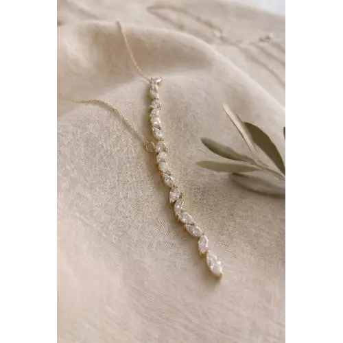 Markiz Kesim Zirkon Taşlı Tasarım Altın Kaplama Y Kadın Çelik Kolye Kararmaz Renk Atmaz