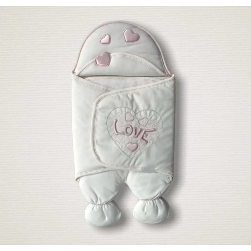 Yenidoğan Lüks Üç Kalp Love Nakışlı Kız Bebek Ayaklı Kundak Bebek Battaniyesi Ekru