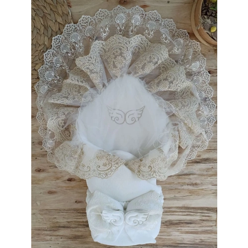 Yenidoğan Sahra Taç Nakışlı Gold Angel Trilüks Kundak Bebek Battaniyesi Ekru