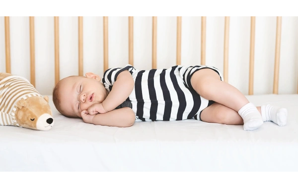 Bebekler İçin Güvenli Uyku Ortamı Nasıl Olmalı? Bilimsel Öneriler