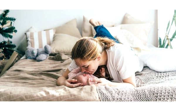 Doğum Sonrası Anne Bakımı Nasıl Olmalı? Fiziksel ve Duygusal Süreç