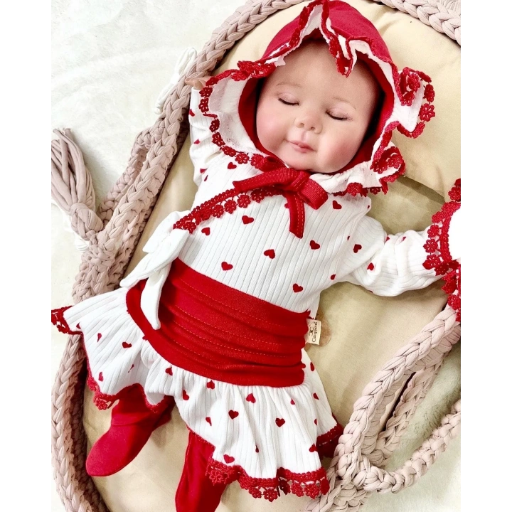 Kalp Desenli Dantel İşlemeli Hastane Çıkışı