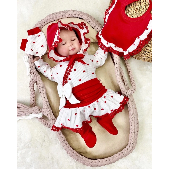 Kalp Desenli Dantel İşlemeli Hastane Çıkışı