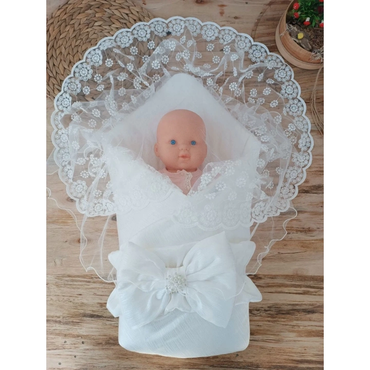 Yenidoğan Ay Işığı Papatya Dantelli Taşlı Fiyonk Bebek Battaniyesi Kundak Ekru