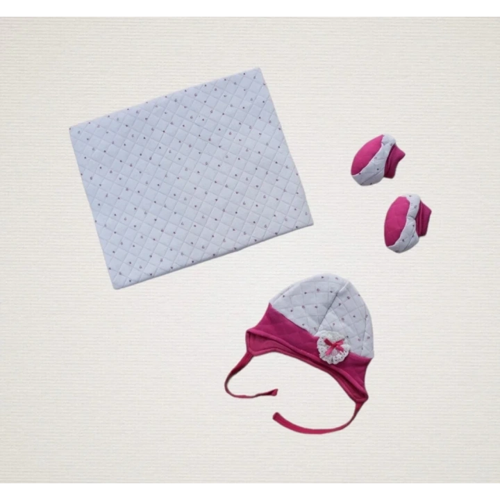 Yenidoğan Baskılı Double Face Şapka Ve Patikli 3lü Bebek Battaniye Takımı Fuşya