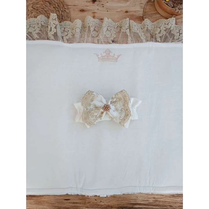 Yenidoğan Beyaz Wool Yün Kumaş Taç Nakışlı Trilüks Kundak Bebek Battaniyesi Beyaz