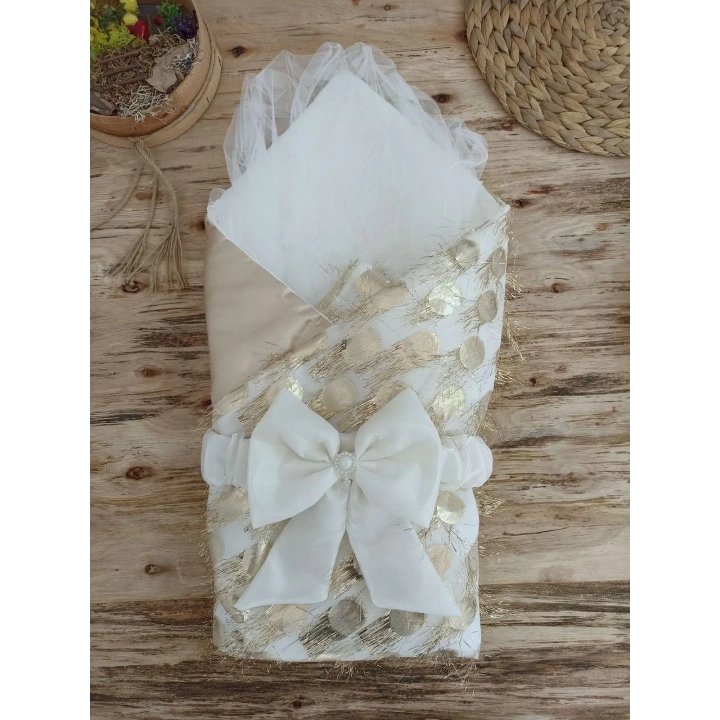 Yenidoğan İzmir İncisi Tül İşlemeli Pamuklu Fiyonklu Kundaklı Lüks 3lü Alt Açma Seti Gold