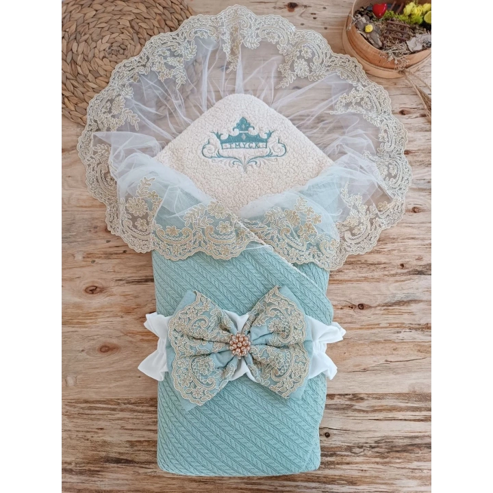 Yenidoğan Kuzulu Taç Nakış Güpürlü Fiyonklu Duvaklı Prizma Taş Unisex Kundak Bebek Battaniyesi Su Yeşili