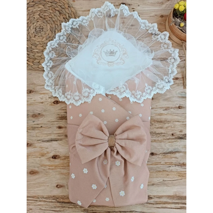 Yenidoğan Papatya Desenli Trilüks Unisex Kundak Bebek Battaniyesi Kahverengi