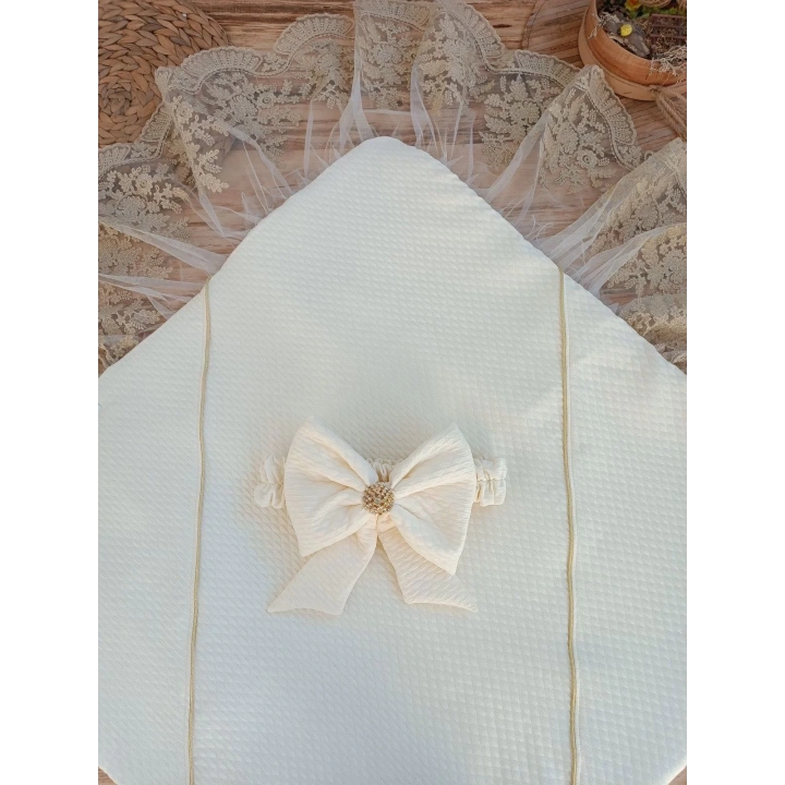 Yenidoğan Piramitland Taşlı Gold Güpür İşleme Bebek Battaniyesi Kundak Ekru