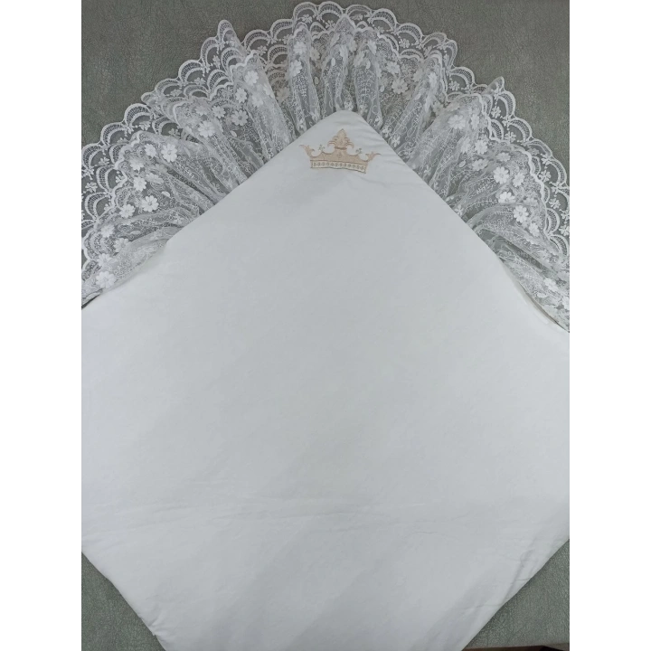 Yenidoğan Saray Kadife Taç Nakışlı İnci Fiyonklu Çift Dantel Duvak Trilüks Kundak Bebek Battaniyesi Vizon-ekru