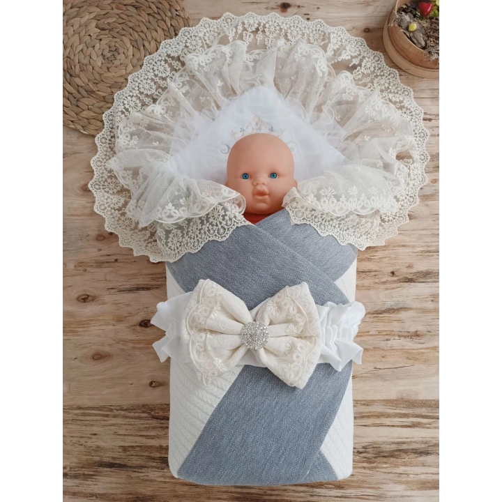 Yenidoğan Teri Cotton Taç Nakışlı Prizma Taş Kundak Bebek Battaniyesi Krem