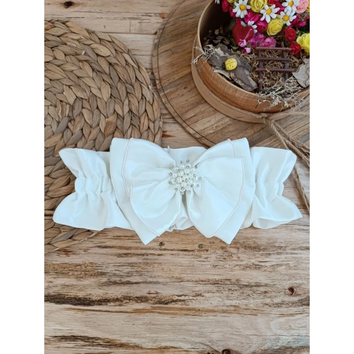 Yenidoğan Wool Yün Kumaş Taç Nakışlı Güpür Duvaklı Fiyonk Prizma Taş Unisex Kundak Bebek Battaniyesi Bej