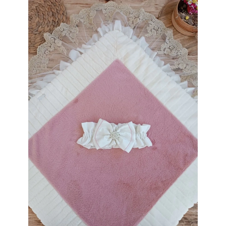 Yenidoğan Wool Yün Kumaş Taç Nakışlı Güpür Duvaklı Fiyonk Prizma Taş Unisex Kundak Bebek Battaniyesi Pembe