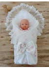 Yenidoğan Hanımeli Desenli Taç Nakışlı Delüks Kundak Bebek Battaniyesi Ekru