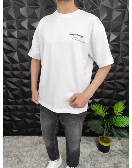 Beyaz Losting Memory Nakışlı Oversize T-shirt