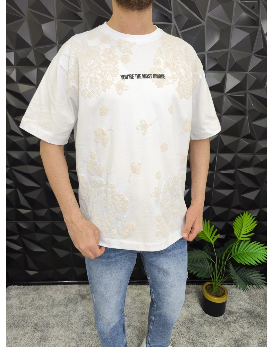 Beyaz Şal Deseni Kabartmalı baskı Oversize T-Shirt