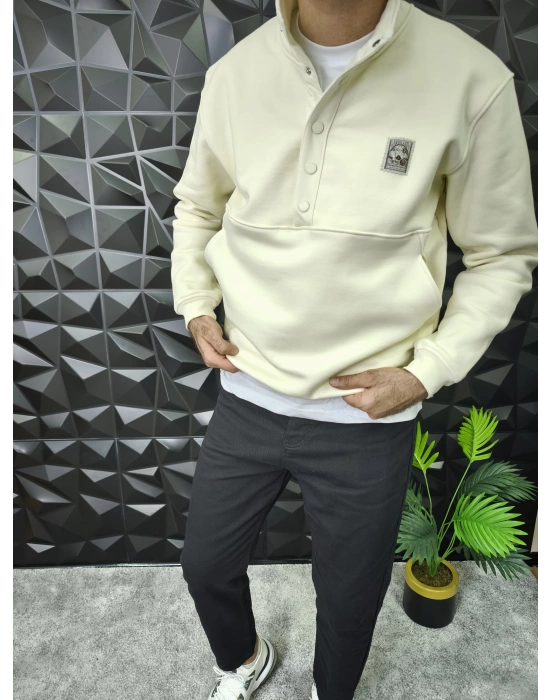 Dik Yaka Çıtçıt Detaylı 3 İplik Şardonlu Sweatshirt Ekru