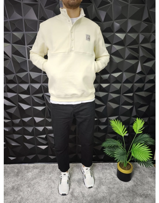 Dik Yaka Çıtçıt Detaylı 3 İplik Şardonlu Sweatshirt Ekru