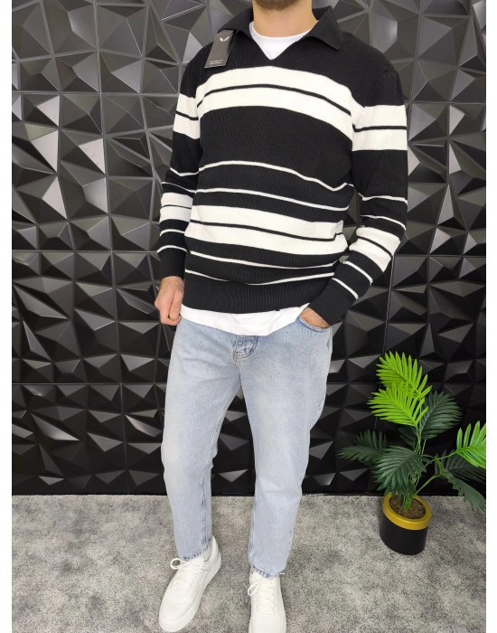 V Yaka Çizgili Triko Siyah