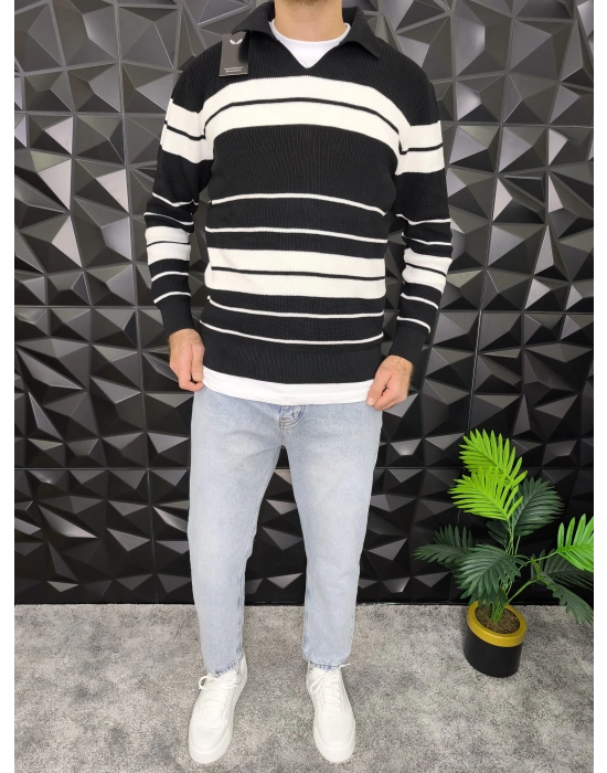 V Yaka Çizgili Triko Siyah