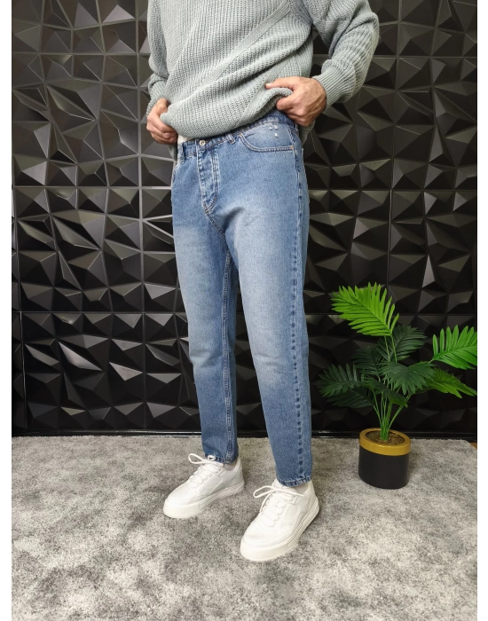 Yırtık Detaylı Eskitme Mavi Boyfriend Jean