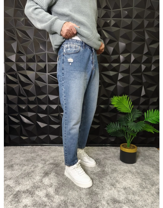 Yırtık Detaylı Eskitme Mavi Boyfriend Jean