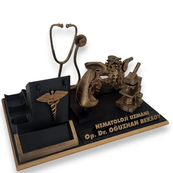 Hematoloji Doktoru Masa İsimliği – Kişiye Özel Doktor Ofis Hediyesi