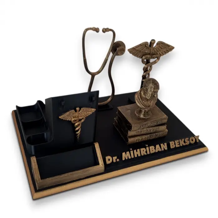 Pratisyen Hekim Masa İsimliği – Kişiye Özel Doktor Ofis Hediyesi