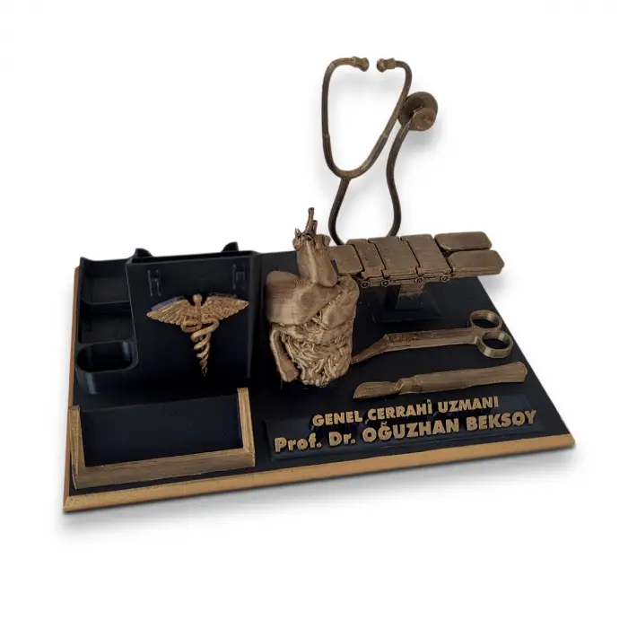 Genel Cerrahi Uzmanı Masa İsimliği – Kişiye Özel Doktor Ofis Hediyesi